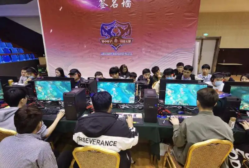 更给予了队