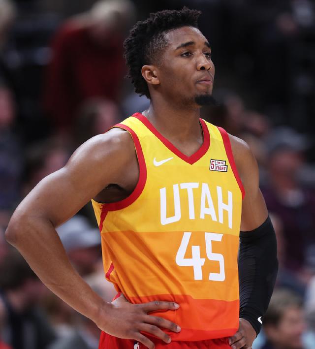 是关于小孔 是关于小孔